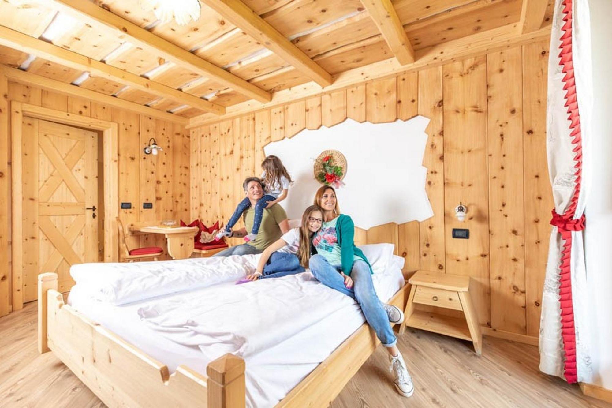 Mytime Hotels La Grotta Виго-ди-Фасса Номер фото
