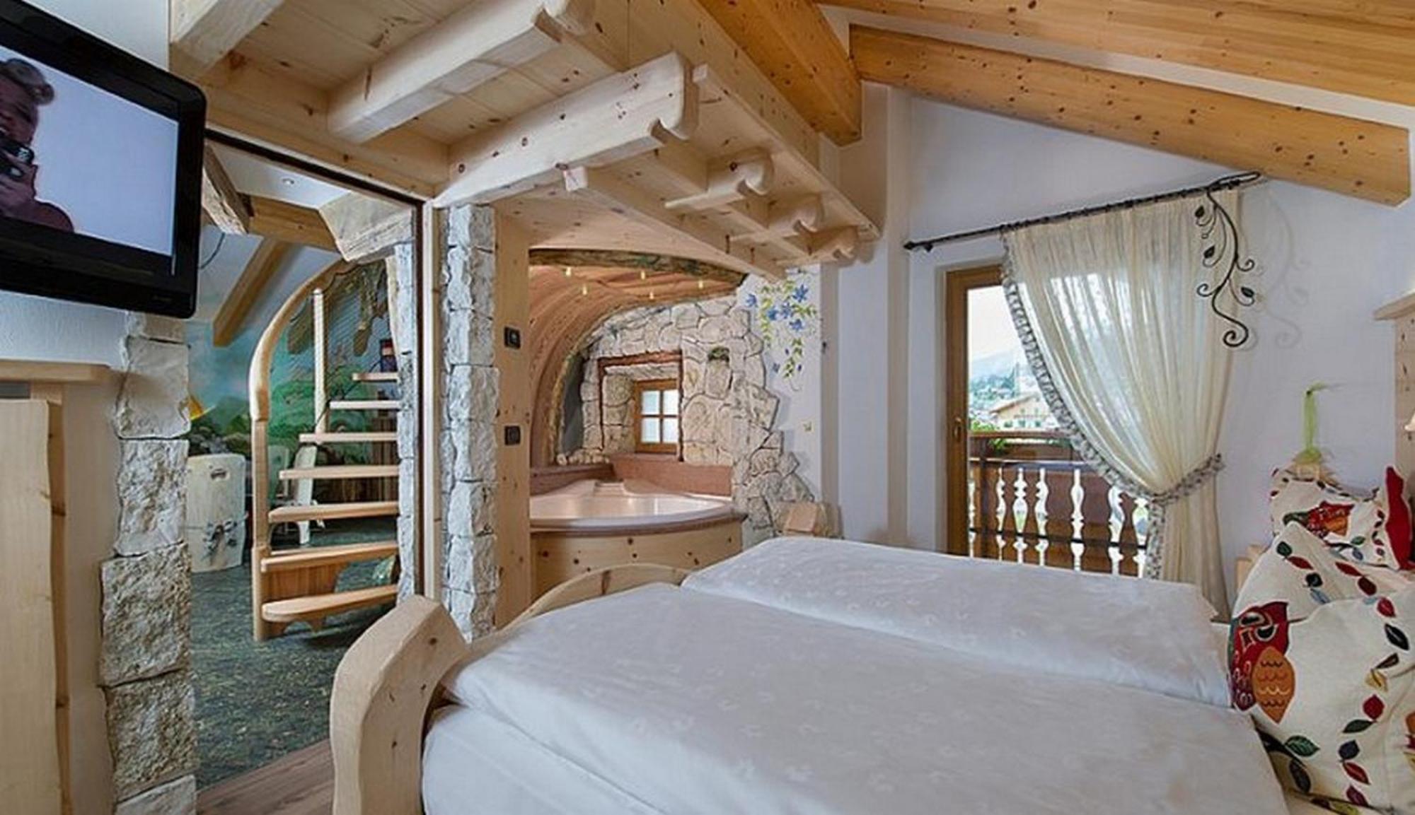 Mytime Hotels La Grotta Виго-ди-Фасса Номер фото